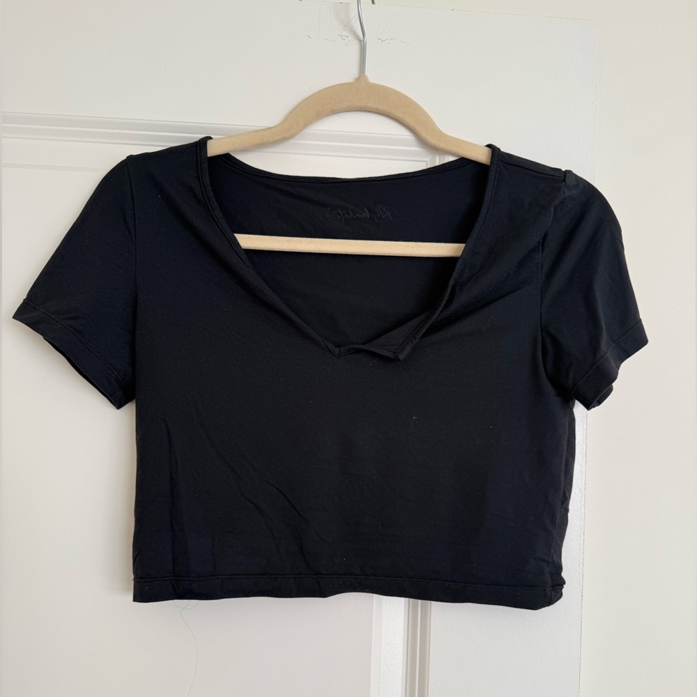 Fitted crop top alphalete